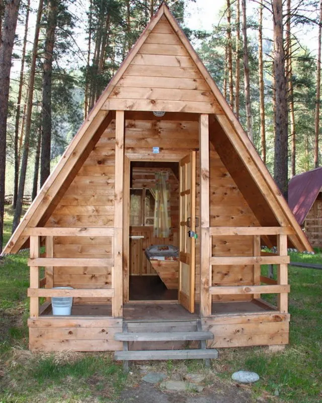 Деревянные домики для отдыхающих