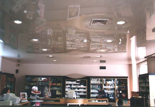 Натяжной потолок с вмонтированной вытяжкой