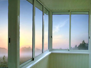 Остекление балкона своими руками: теплое и холодное, с выносом и без