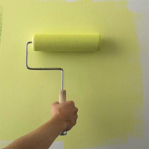 Покраска стен после штукатурки: видео-инструкция как покрасить своими руками, особенности улучшенной окраски масляными составами, цена, фото