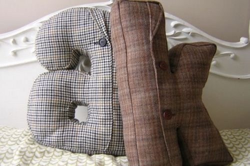 Диванные подушки в интерьере – красивый декор своими руками