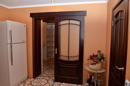 Двери МДФ: как делают межкомнатное дверное полотно, белая дверь, плюсы и минусы, вес и фото