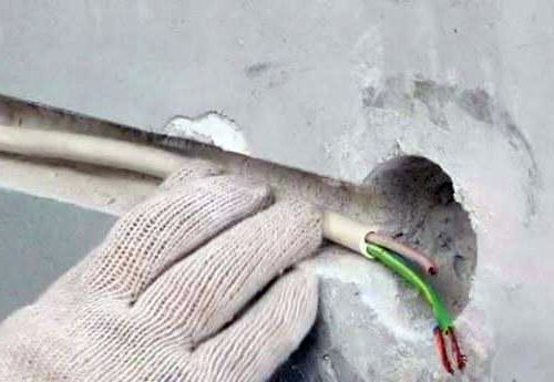 Как штробить бетонную стену под проводку своими руками + видео