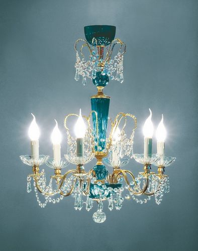 Классические люстры (75 фото): светильники в стиле классики для гостиной, потолочные подвесные модели, американские и из Германии, примеры в интерьере