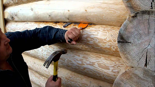 Конопатка сруба: пошаговая инструкция. Технология конопатки сруба своими руками. Выбор материалов для конопатки деревянного дома. Как проводить конопатку сруба своими руками.