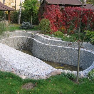Материалы для искусственных прудов на даче: из чего можно сделать садовый пруд своими руками