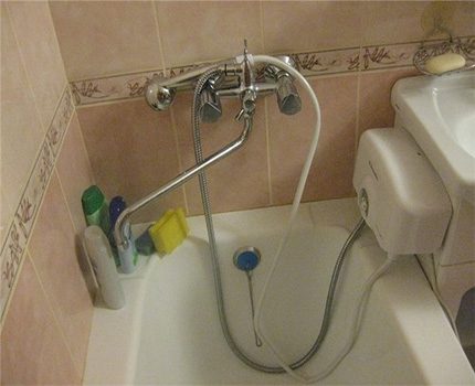 Проточный электрический водонагреватель на душ: ориентиры выбора