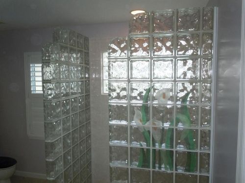 Стеклянные блоки для перегородок: стеклоблоки в ванной комнате, фото, душевая кабина, размер кирпича