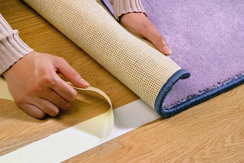 Укладка ковролина: покрытие для пола и монтаж своими руками, как уложить и класть, положить и стелить бетон