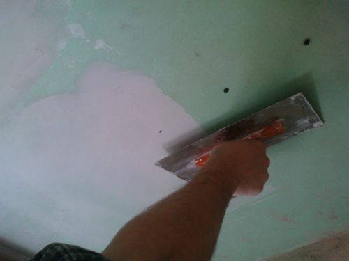 Как выровнять потолок своими руками - инструкция!