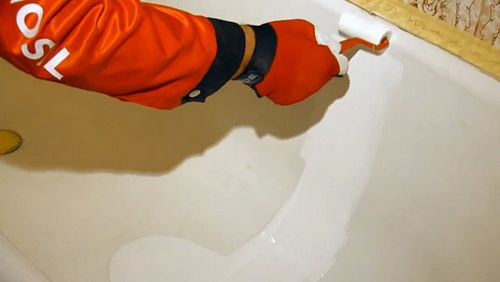 Покраска ванны своими руками - инструкция!