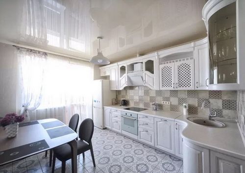 Дизайн кухни с балконом: 15 фото