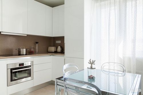 Фартук для белой кухни (101 фото): кухонный фартук для черно-белой и красно-белой глянцевой кухни