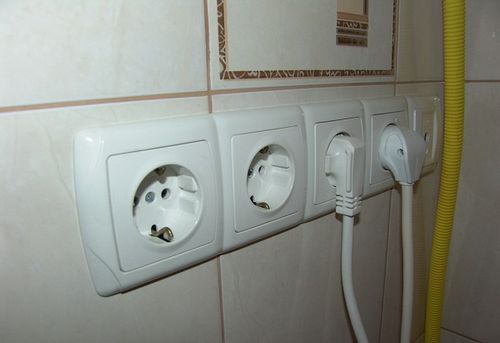 Как поменять электропроводку в квартире