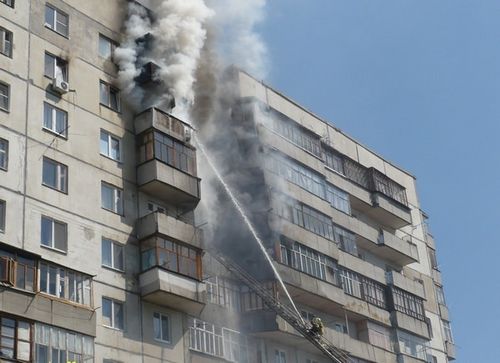 Мангал на балконе: можно ли жарить шашлык и как, закон, штраф