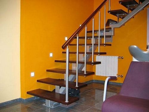 Простейшая лестница: для дома своими руками, обычная на второй этаж, размеры и виды в маленьком пространстве