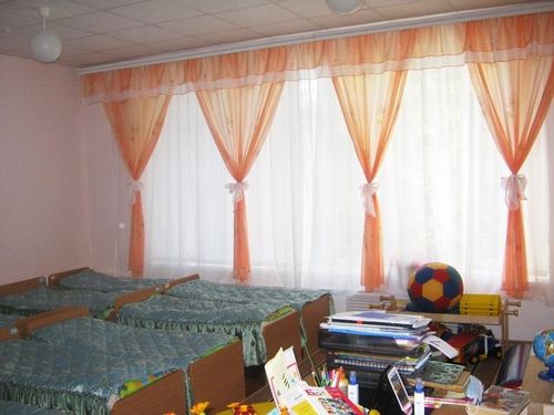 Спальни в детском саду: картинки для оформления стен, рисунки и фото комнат, спальное место своими руками