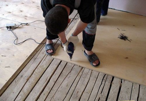 Технология укладки ламината на деревянный пол своими руками: пошаговая инструкция