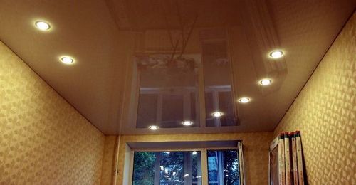 Виды и применение фонариков для потолка
