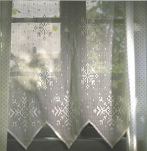 Вязанные шторы в интерьере (52 фото). Схемы вязанных штор крючком.